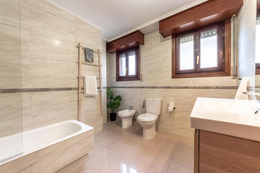 Acogedor Piso En Santurtzi .Parking Privado Apartment Екстериор снимка